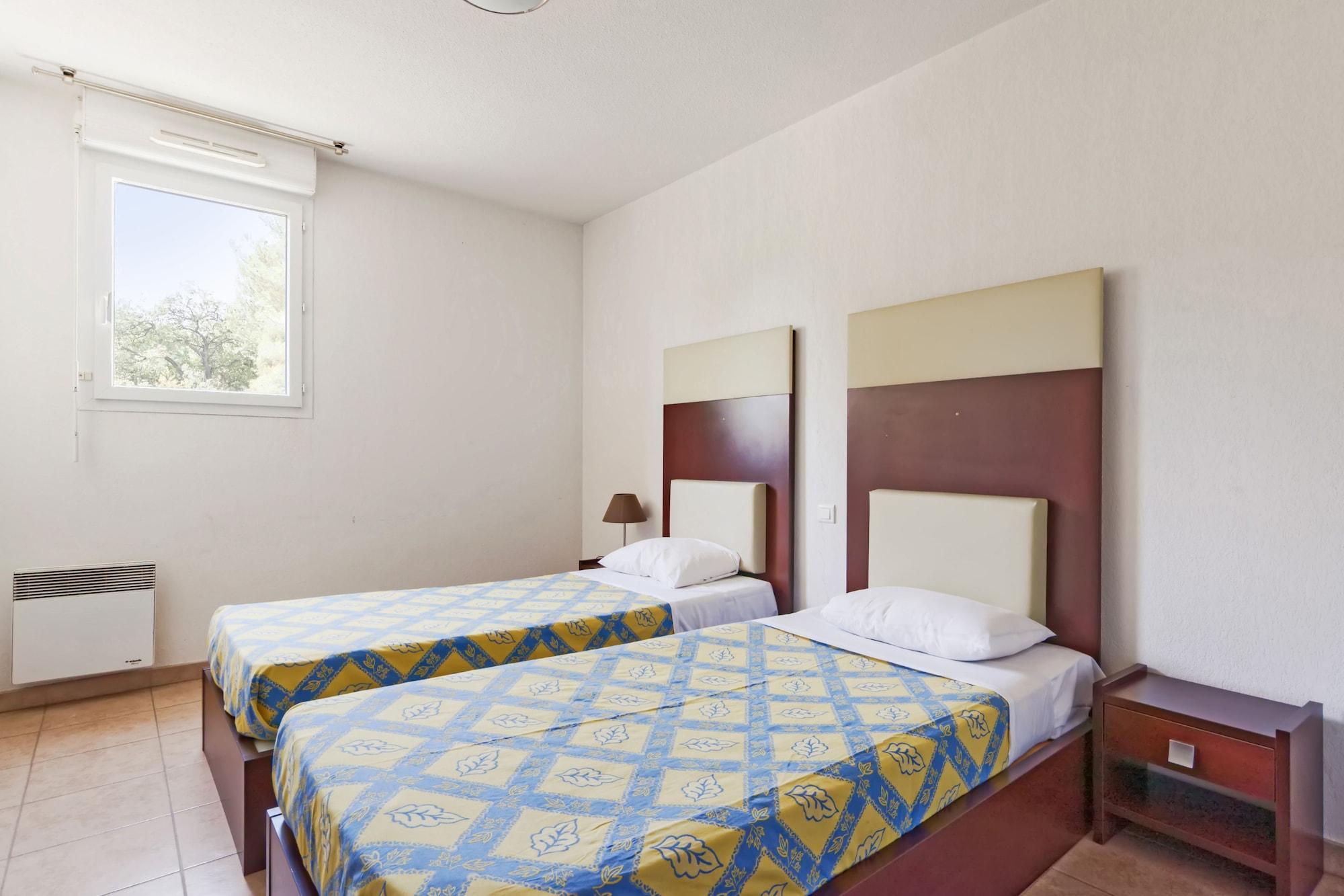 Comfort Aparthotel Six-Fours Сис-Фур-Ле-Пляж Экстерьер фото
