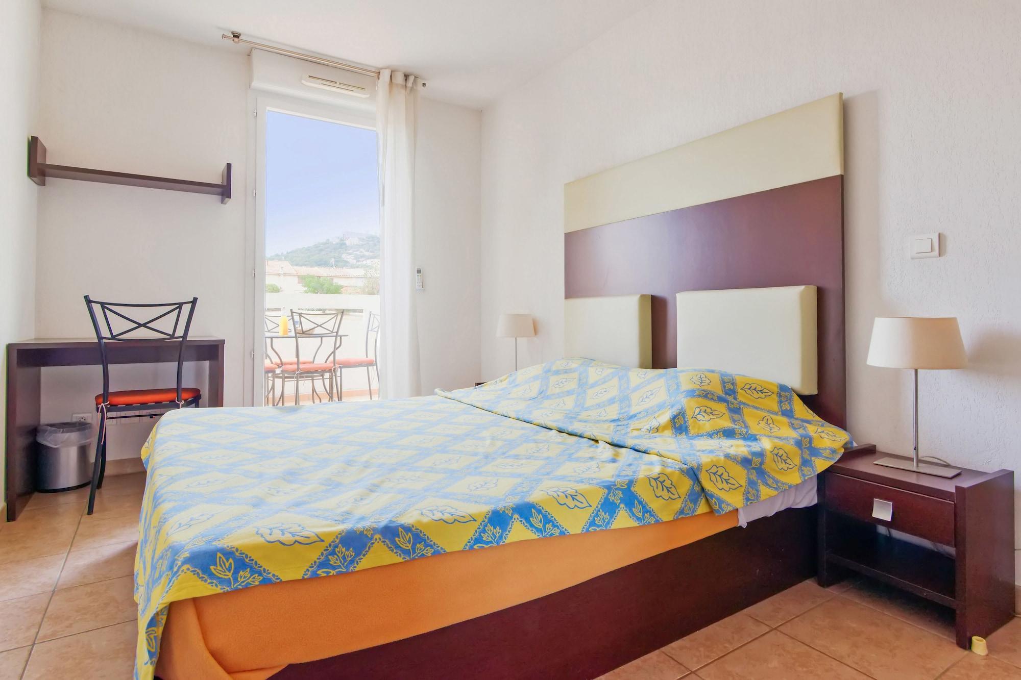 Comfort Aparthotel Six-Fours Сис-Фур-Ле-Пляж Экстерьер фото