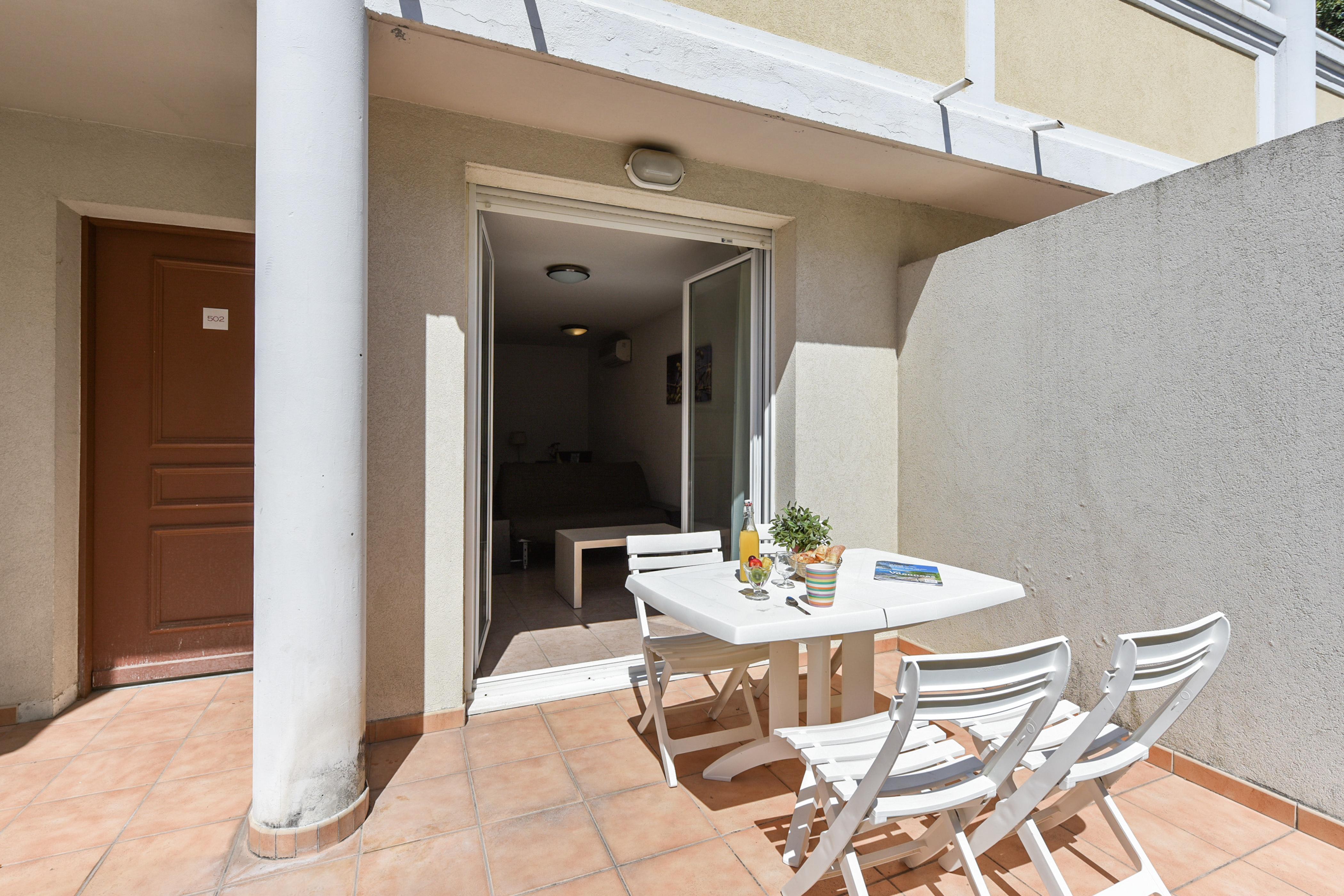 Comfort Aparthotel Six-Fours Сис-Фур-Ле-Пляж Экстерьер фото
